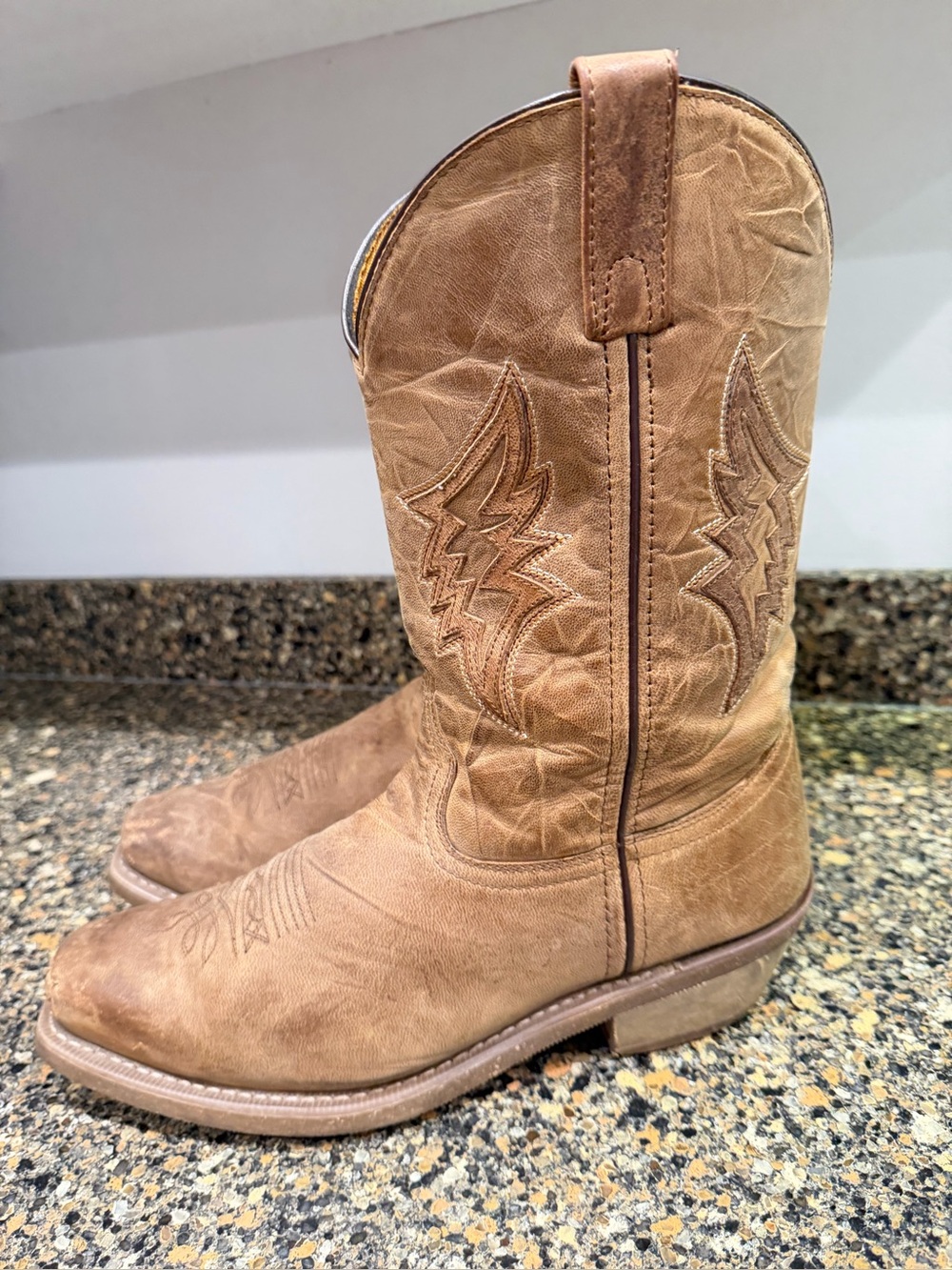Laredo men’s size 12 D Cowboy Boots - Classic Western Style